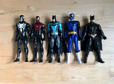 Action figure bundle
