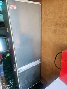 neff integrated fridge freezer