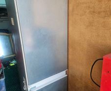 neff integrated fridge freezer