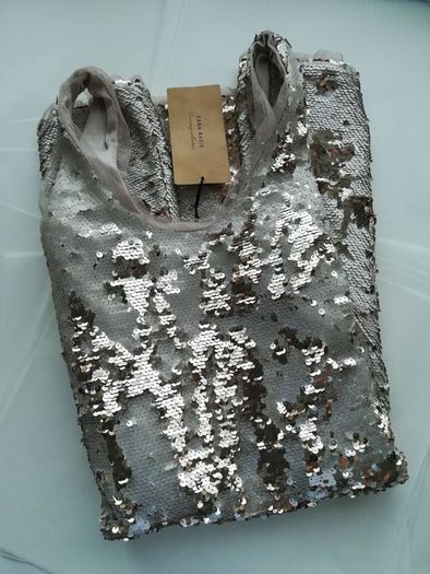 Gold Zara dress size XS(8-10) with matching heels and clutch
