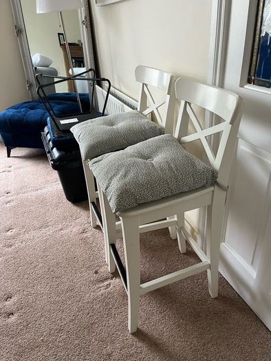 Set of 2 white Kitchen Island Chairs for sale