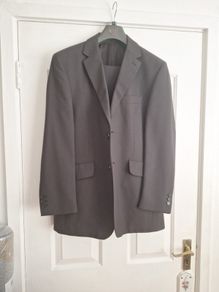 Suit/Gents K I J I Contemporary Suit .. Size 38 R