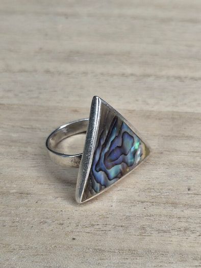 Vintage Sterling Silver Triangular Abalone Shell Ring