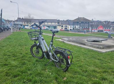 Electric Bike, Bergamont Hans-E, compact cargo bike
