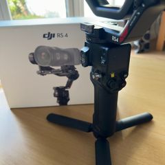 DJI RS 4 + SmallRig Wireless Dual Handgrip & Sling Handle - As New - Boxed