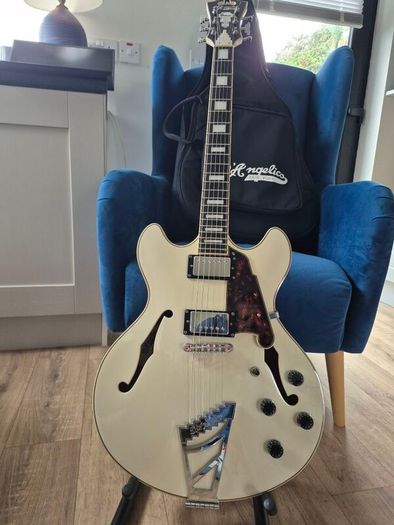 D"Angelico Premier DC Champagne