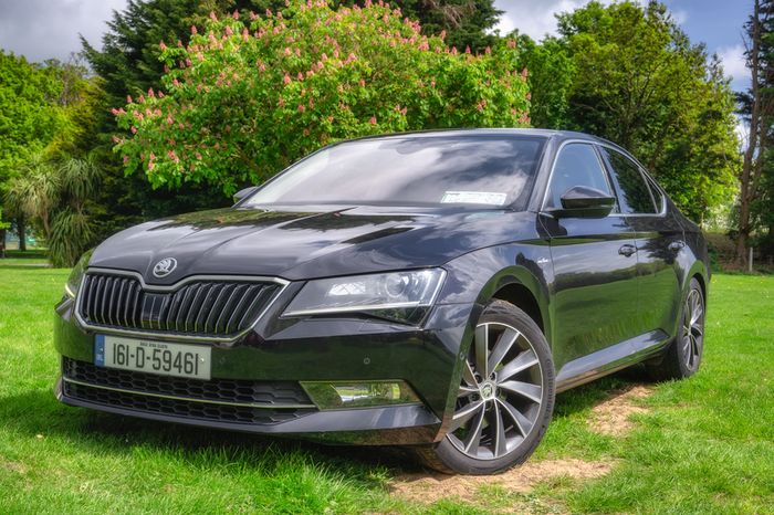 2016 Skoda Superb L&K 4X4 150BHP Pristine Long NCT 2027 Full MSL History