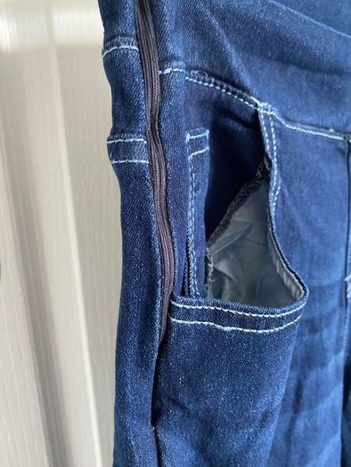 NWOT ladies indigo wide leg jeand