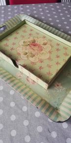 Vintage tray and placemats.