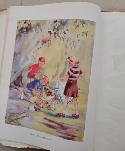 Vintage 1947 Children's Hardback Book: The Treasure Hunt by Olive Duhy"