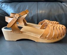 Swedish Hasbeens Tan Leather Woven Clog Sandals EU 39