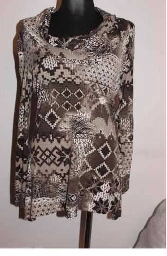 Long sleeve top beige tone size UK10/12 EU38/40 Postage included