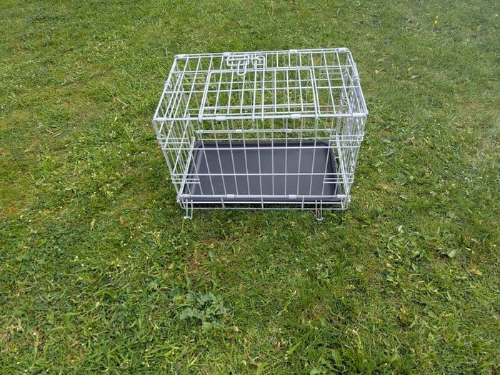 Dog crate