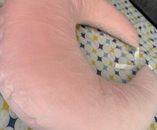 feeding pillow