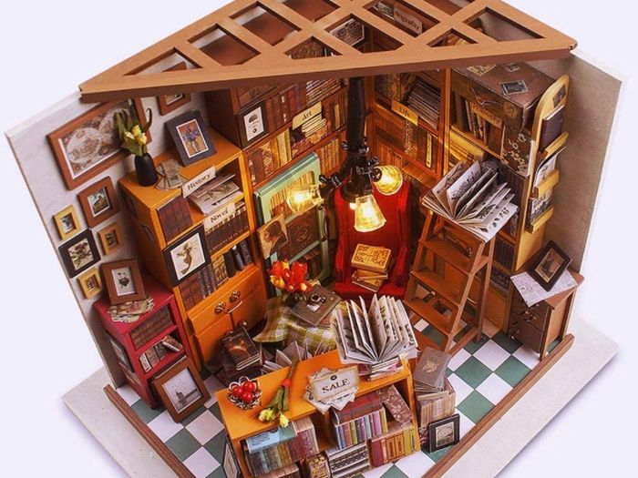DIY Dollhouse Miniature Kit with Furniture 3D Wooden Miniature House Miniature Dolls House kit Creative Gift (FREE POSTAGE)