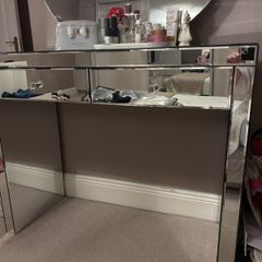 mirror dressing table