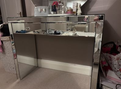 mirror dressing table