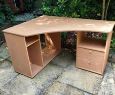 Corner Office Desk with Drawers and Shelves