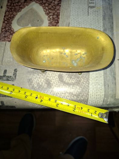 Beautiful Miniature Solid Brass Bathtub with four Shell-Shaped Feet. It is the perfect size to keep rings and jewelry in,