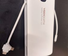 VEEKTOMX 10,000mAh Power Bank Built-in USB-C Lightning Cables