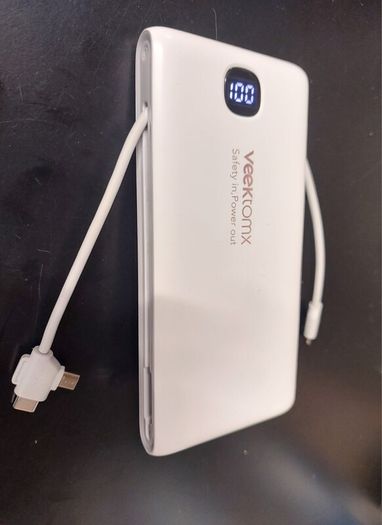 VEEKTOMX 10,000mAh Power Bank Built-in USB-C Lightning Cables