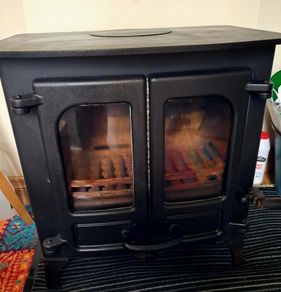 Dual fuel burning Cast iron stove