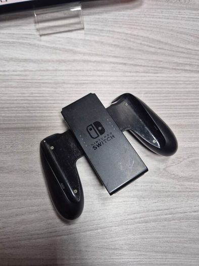 Nintendo Switch V2 32GB Handheld Console With Mix Joy-Cons - Excellent Condition