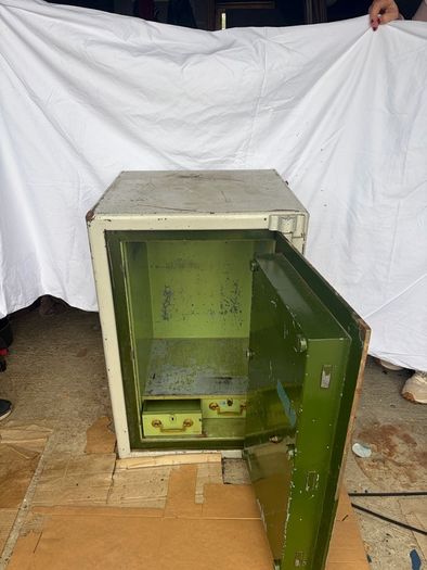 Solicitors Safe with a working key