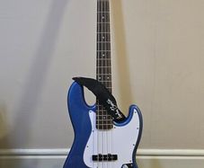 Bass Harley Benton, Jazz style, as new