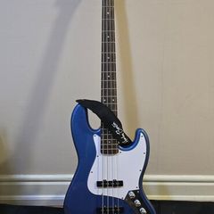 Bass Harley Benton, Jazz style, as new