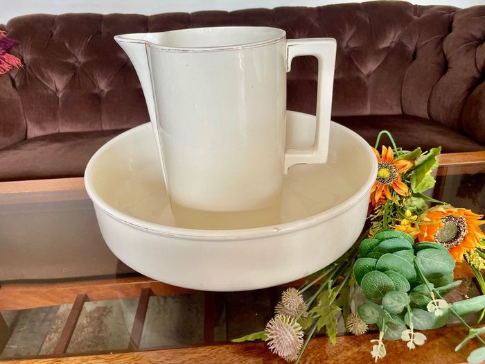 Large Sarreguemines France Ivory Washbasin and Jug Art Deco 1920s to 50s