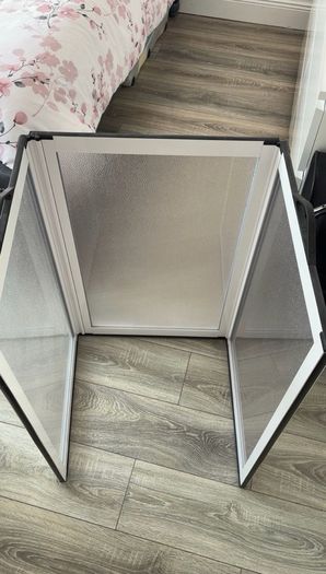Half height shower doors