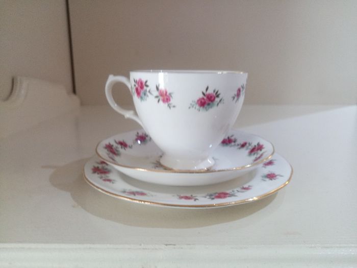 Vintage Queen Anne Bone China Tea TRIO / Set Pink Floral Gold