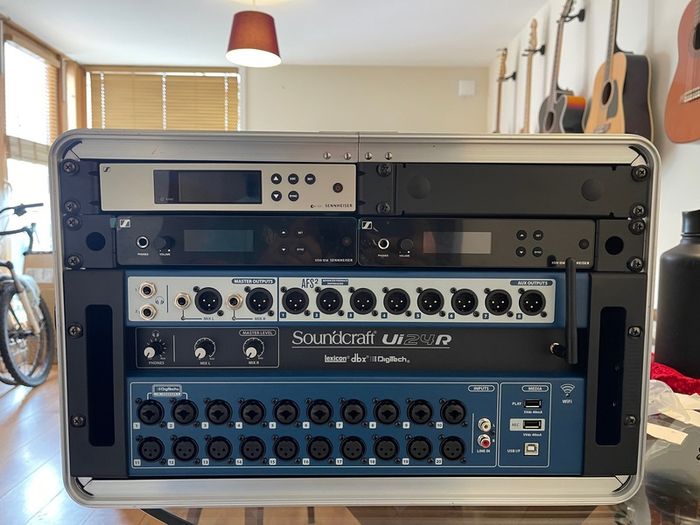 Soundcraft Ui24R Digital Rack Mixer