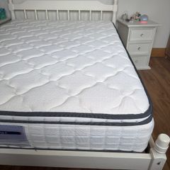 Bed and mattress