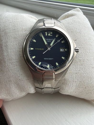 Vintage Tissot Mens Watch - Titanium Quartz Date