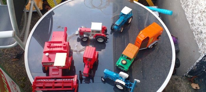 britains MF 2680 model