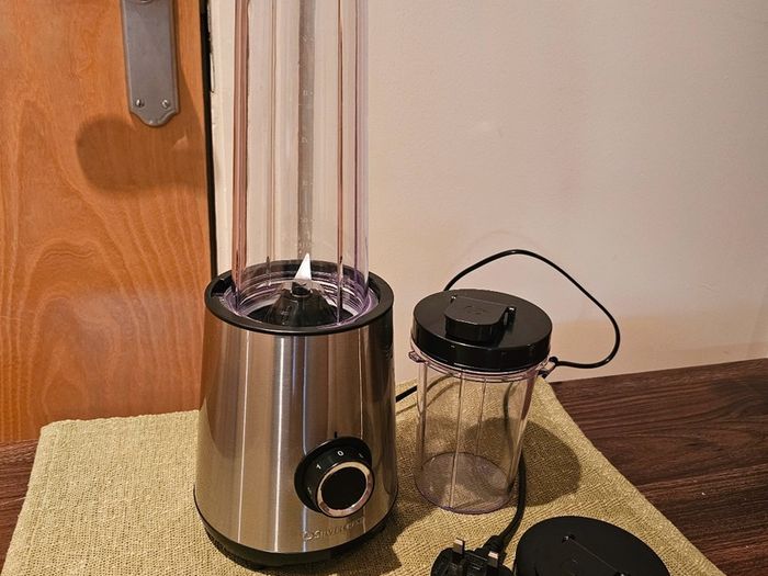 Compact Electric Blender / Smoothie Blender