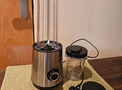 Compact Electric Blender / Smoothie Blender
