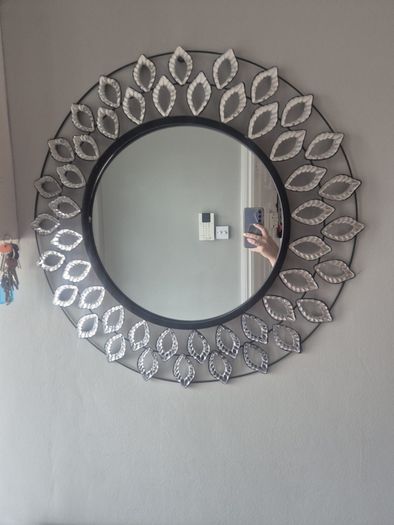 mirror & table + photo