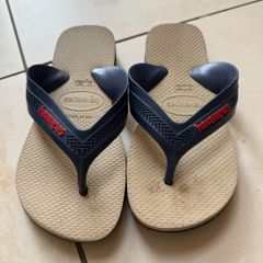 flip flops boy sandals size junior 12 or 13 Havaianians