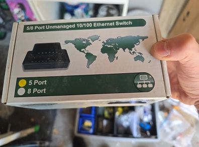 Mini network Switch plug and play