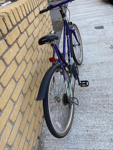 Raleigh Ladies Hybrid Bike - Purple - 18/21 Speed - Great for City / Canal
