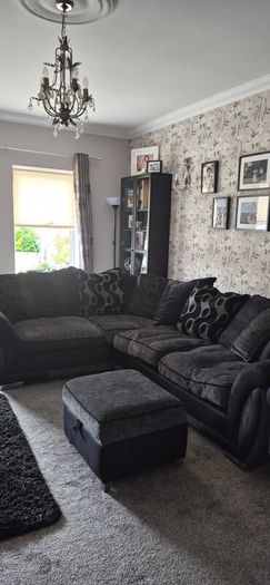 DFS - Black & Grey Corner Suite