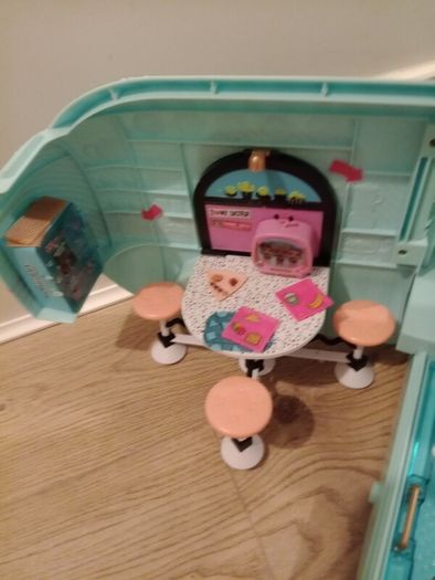 LOL Glamper big car with accessories