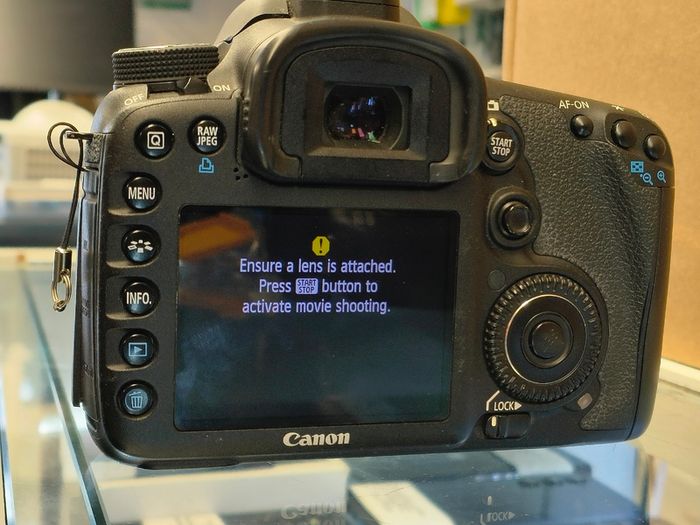 Canon EOS 7D 18.0 MP Digital SLR Camera Body Only
