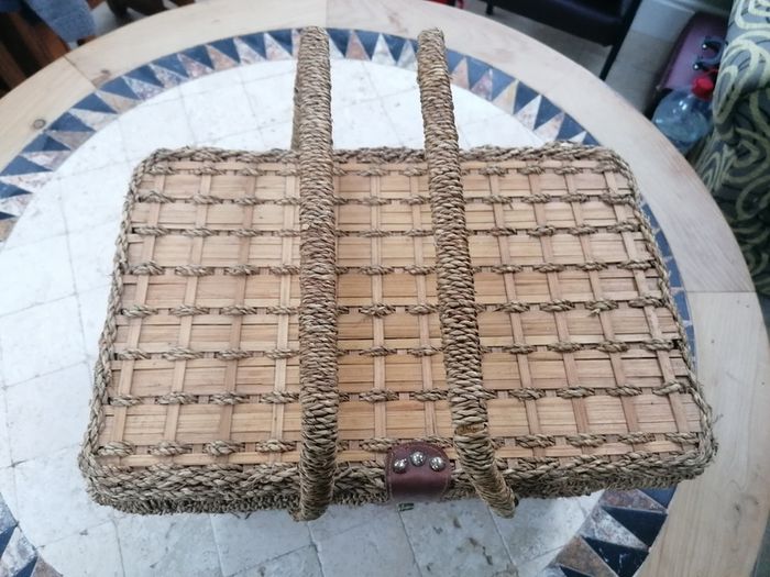 Vintage picnic basket