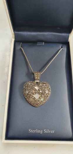 Antique sterling silver jewelled heart pendant mounted on mother of pearl base necklace Rrp 250
