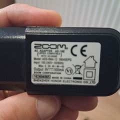 Zoom Plug 9V 500MA AC Adapter for Pedals