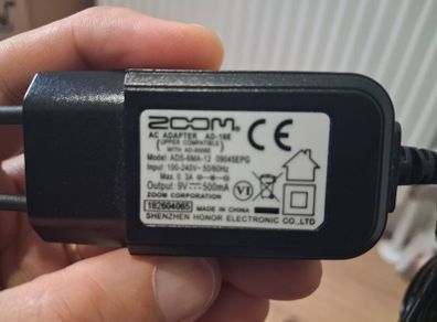 Zoom Plug 9V 500MA AC Adapter for Pedals
